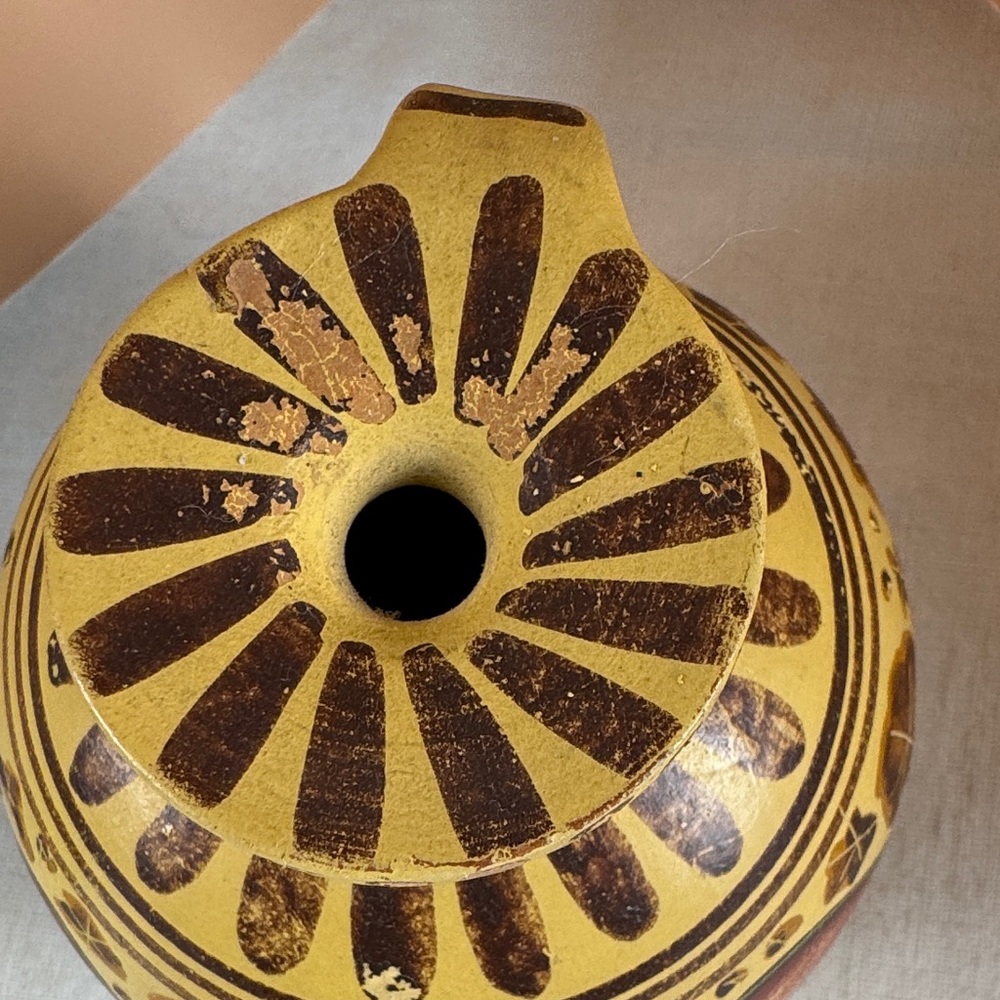 Vintage Handmade ceramic reproduction of an ancient Greek aryballos oil jar. - Picture 8 of 12